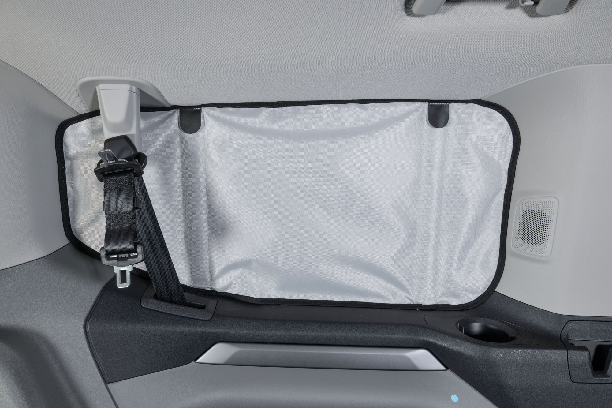 Seitenscheibenisolierung hinten, VW Caravelle (ab 2025), Radstand kurz / Ford Custom V710 (ab 2023), Montage innen, Fahrerseite (links)