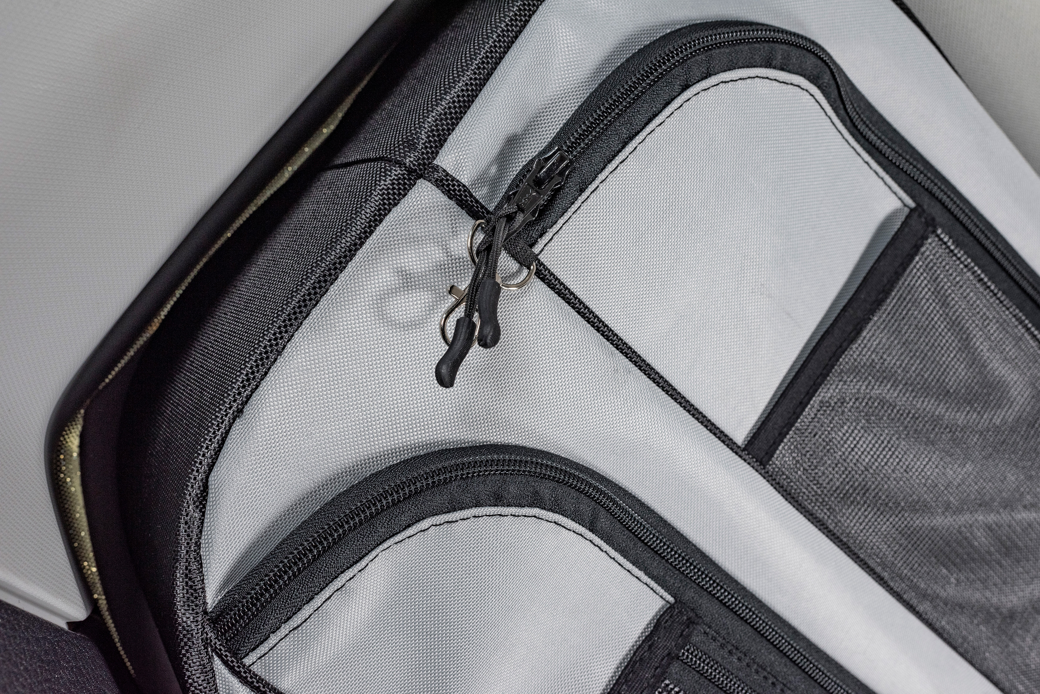 Fensterpacktasche im Set mit Paneel für VW Caddy 5 Maxi (ab 2020)/Ford Connect lang (ab 2023), Fahrerseite (links)