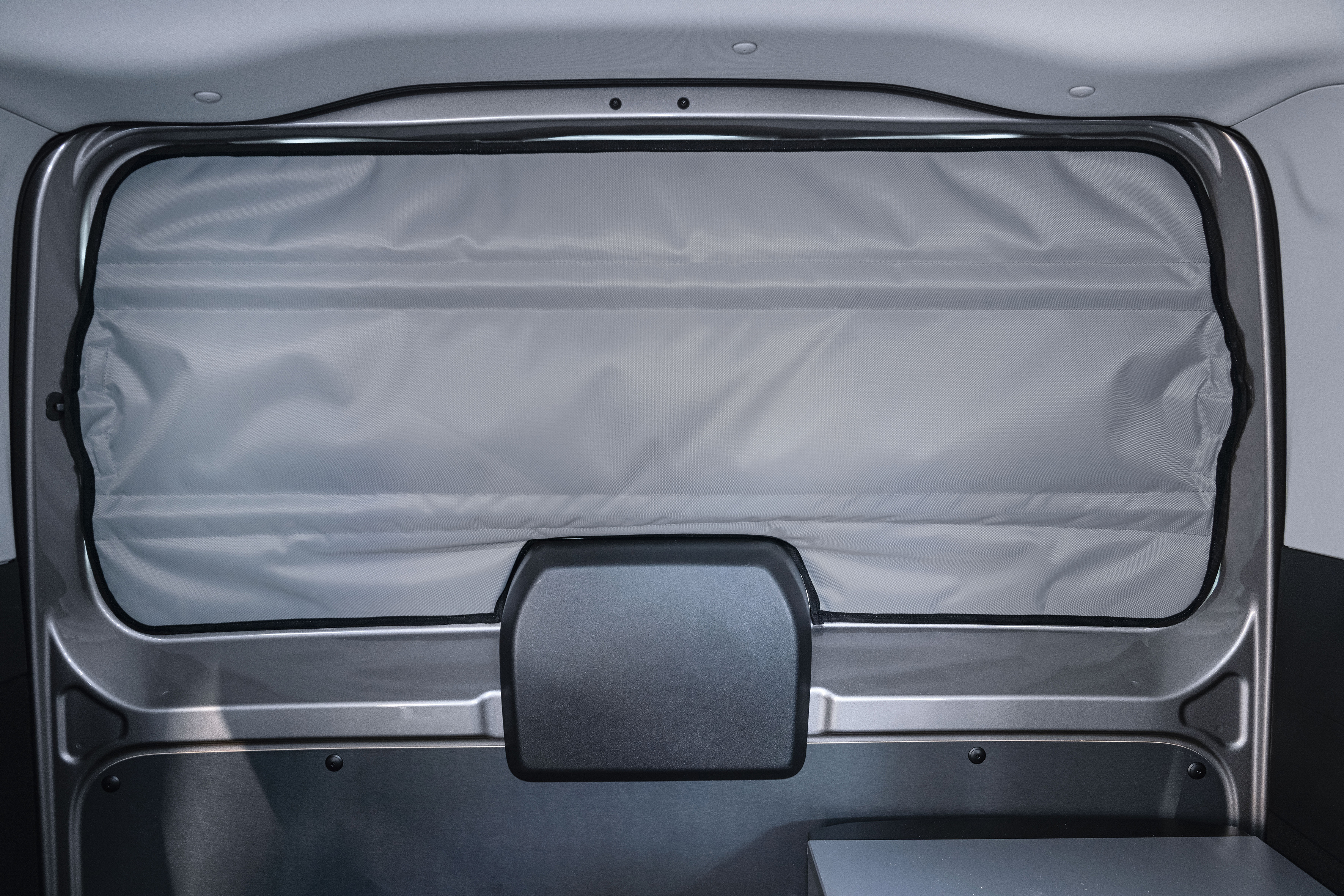 Scheibenisolierungen, VW Caddy 5 + Caddy 5 Maxi (ab 2020), Ford Connect + Connect Lang (ab 2023), Montage innen