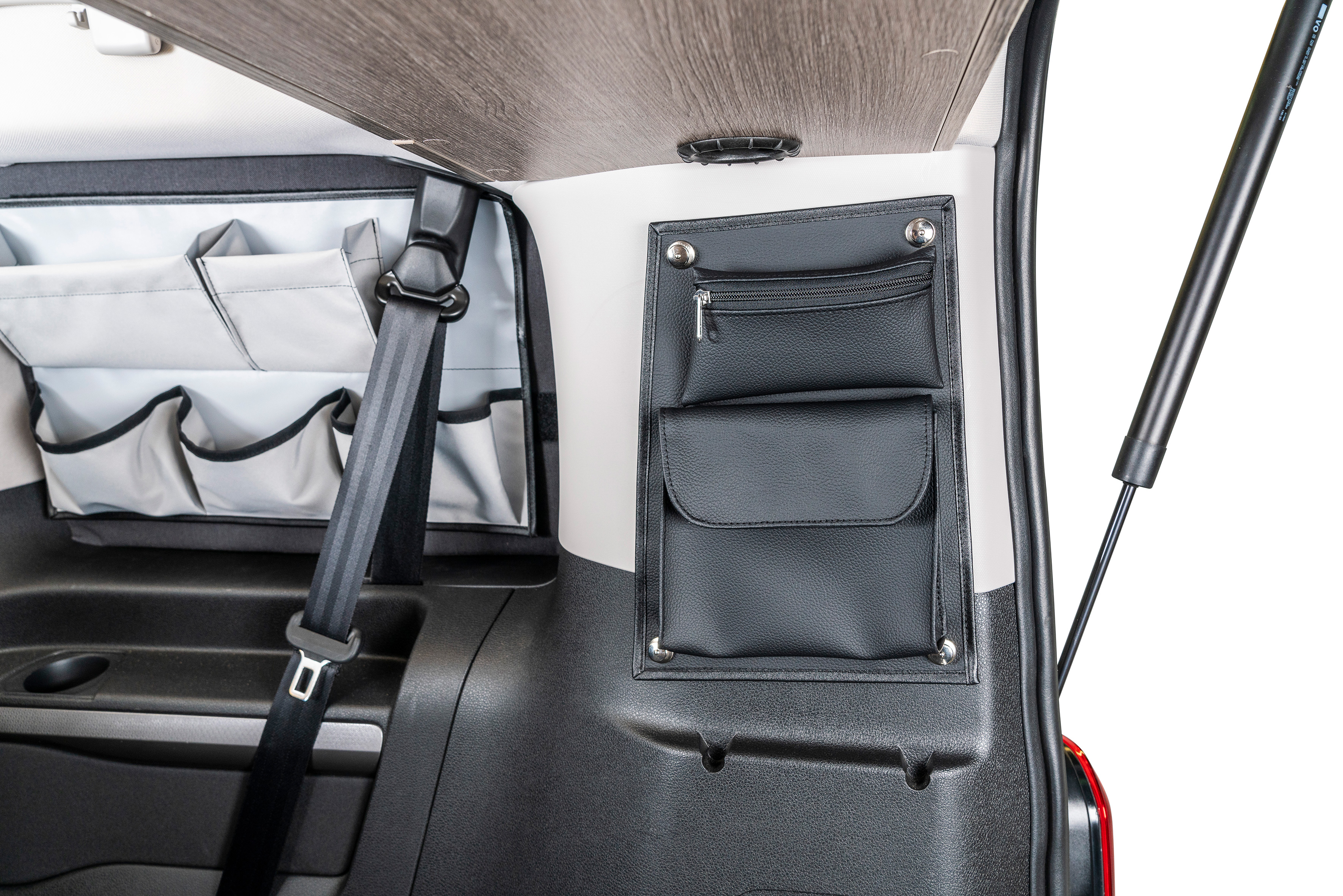 Stautasche kurz mit 1 Tasche und 1 abnehmbarer Reißverschlusstasche